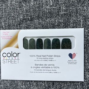 ColorStreet nails- Gaelic greenery